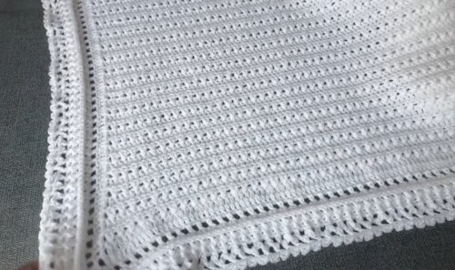 Crochet Baby Blanket Stitch – Close-Up of Texture and Edge