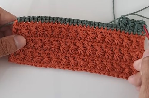 Second color transition in crochet blanket