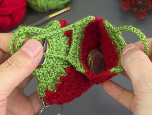 Crochet Strawberry Mini Pouch