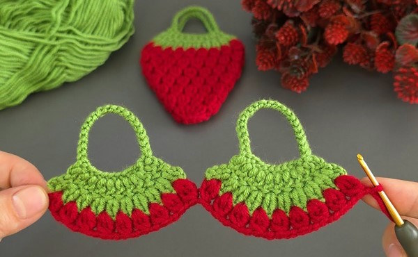 Crochet Strawberry Keychain – DIY Gift Idea