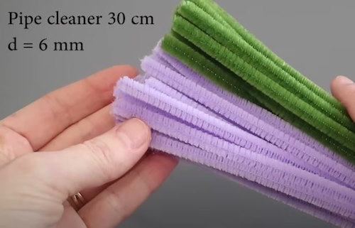 Lavender and green pipe cleaners measured for DIY Pipe Cleaner Starflowers