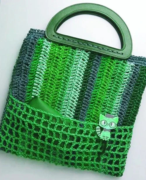 Crochet Paper Yarn Tote Bag – Easy Colorful DIY Tutorial Green crochet paper yarn tote bag completed and displayed flat